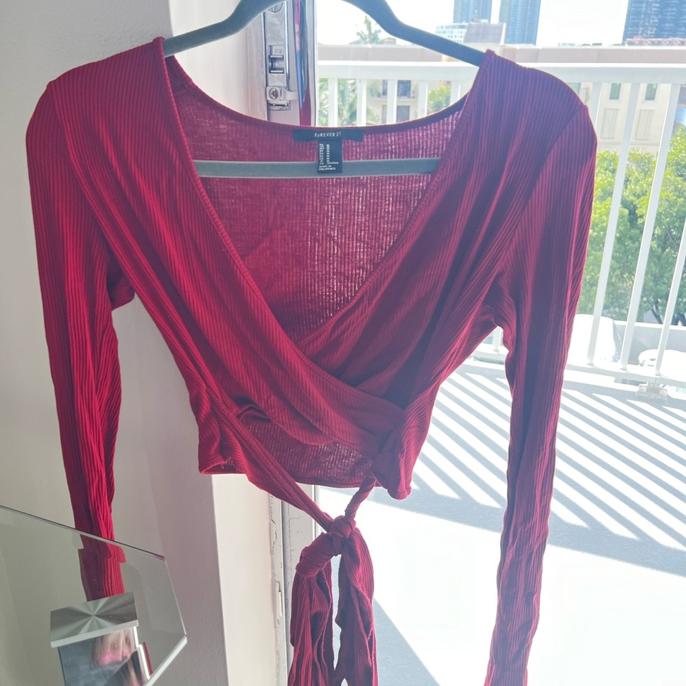 EUC Forever 21 Wrap Around Long Sleeve Ribbed Top